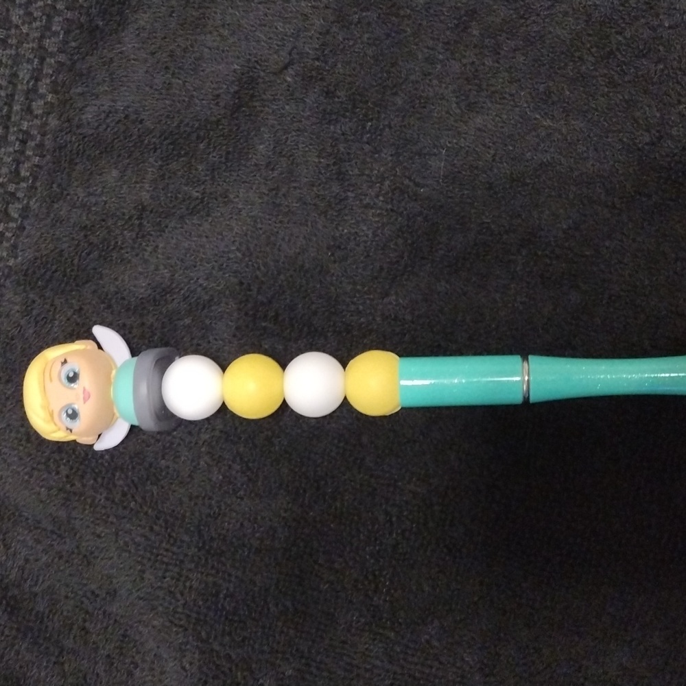 Ultra Rare Tinkerbell Doorables Series 1 Let's Go Handmade Beaded Pen
